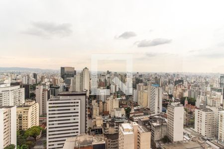 Apartamento à venda com 200m², 3 quartos e 2 vagas Apartamento à venda com 200m², 3 quartos e 2 vagasÁrea Comum - Solarium - Vista
