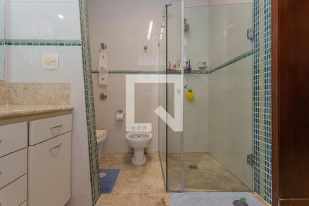 Casa à venda com 515m², 5 quartos e 6 vagasBanheiro da Suíte 5