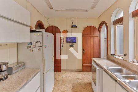 Casa à venda com 515m², 5 quartos e 6 vagasCozinha