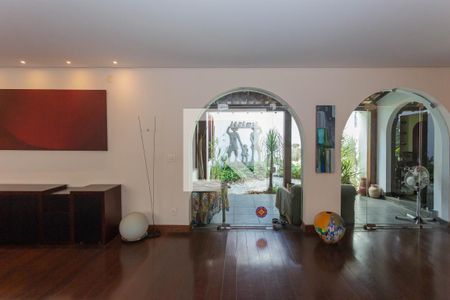 Casa à venda com 515m², 5 quartos e 6 vagasSala 2