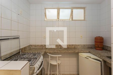 Casa à venda com 515m², 5 quartos e 6 vagasÁrea de Serviço