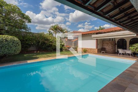 Casa à venda com 515m², 5 quartos e 6 vagasPiscina
