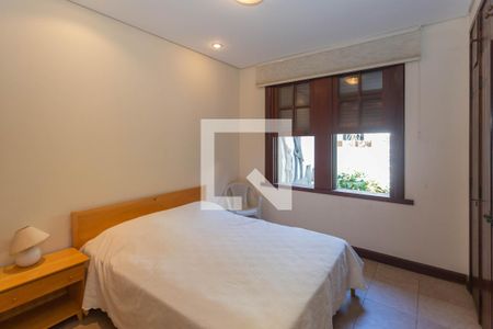 Casa à venda com 515m², 5 quartos e 6 vagasSuíte 3