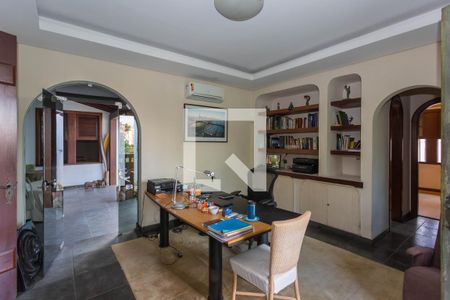 Casa à venda com 515m², 5 quartos e 6 vagasSala 1