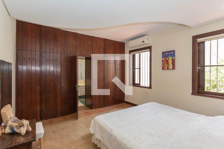 Casa à venda com 515m², 5 quartos e 6 vagasSuíte 4