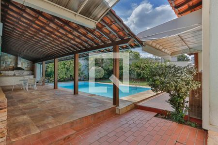 Casa à venda com 515m², 5 quartos e 6 vagasPiscina