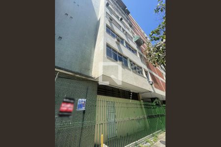 Apartamento à venda com 80m², 2 quartos e sem vagaFachada
