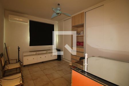 Casa de condomínio à venda com 800m², 5 quartos e 8 vagasQuarto 2