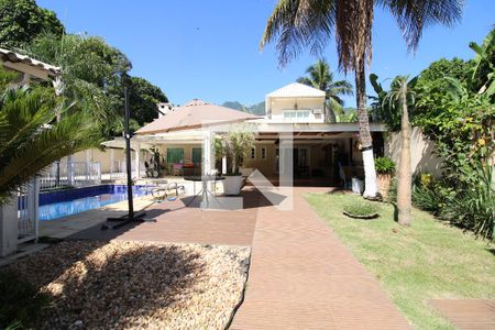 Casa de condomínio à venda com 800m², 5 quartos e 8 vagasÁrea Externa da casa