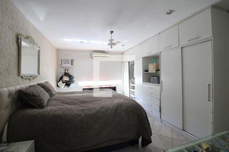 Casa de condomínio à venda com 800m², 5 quartos e 8 vagasQuarto 4 - Suíte