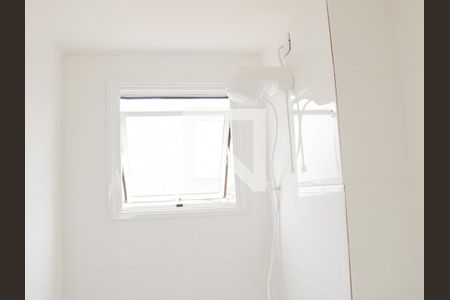 Banheiro de apartamento à venda com 1 quarto, 72m² em Vila Mazzei, São Paulo