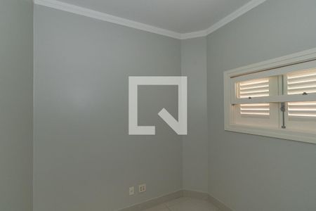 Casa de condomínio à venda com 620m², 5 quartos e 10 vagas Casa de condomínio à venda com 620m², 5 quartos e 10 vagasQuarto Área de Serviço