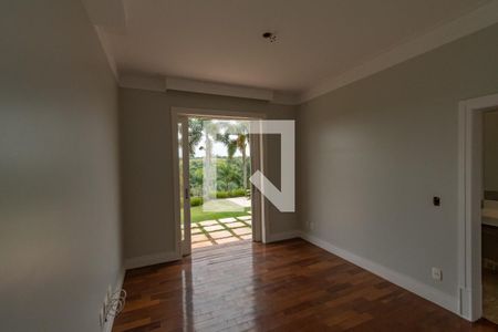 Casa de condomínio à venda com 620m², 5 quartos e 10 vagas Casa de condomínio à venda com 620m², 5 quartos e 10 vagasSuite 4