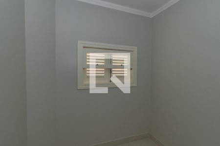 Casa de condomínio à venda com 620m², 5 quartos e 10 vagas Casa de condomínio à venda com 620m², 5 quartos e 10 vagasQuarto Área de Serviço