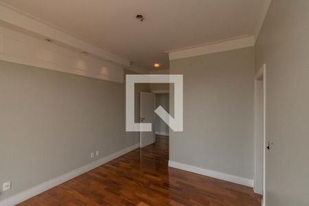 Casa de condomínio à venda com 620m², 5 quartos e 10 vagas Casa de condomínio à venda com 620m², 5 quartos e 10 vagasSuite 3