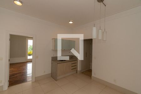 Casa de condomínio à venda com 620m², 5 quartos e 10 vagas Casa de condomínio à venda com 620m², 5 quartos e 10 vagasExtensão Cozinha