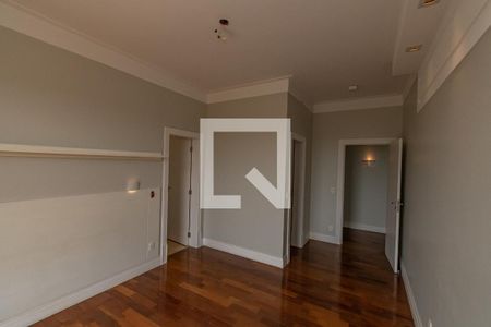 Casa de condomínio à venda com 620m², 5 quartos e 10 vagas Casa de condomínio à venda com 620m², 5 quartos e 10 vagasSuite 2