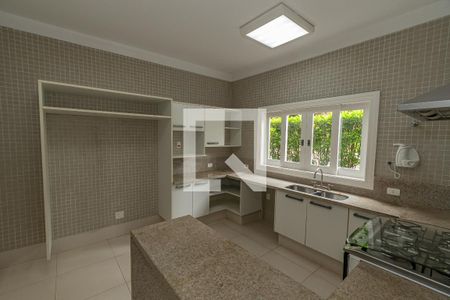 Casa de condomínio à venda com 620m², 5 quartos e 10 vagas Casa de condomínio à venda com 620m², 5 quartos e 10 vagasCozinha