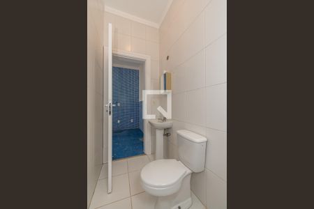 Casa de condomínio à venda com 620m², 5 quartos e 10 vagas Casa de condomínio à venda com 620m², 5 quartos e 10 vagasBanheiro Área de Serviço