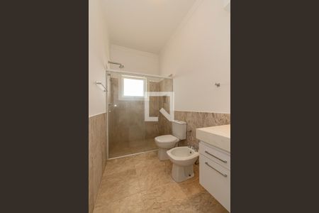 Casa de condomínio à venda com 620m², 5 quartos e 10 vagas Casa de condomínio à venda com 620m², 5 quartos e 10 vagasBanheiro da Suíte 2