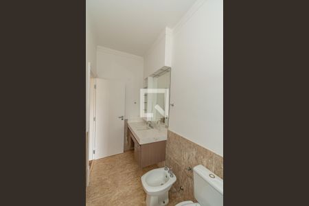 Casa de condomínio à venda com 620m², 5 quartos e 10 vagas Casa de condomínio à venda com 620m², 5 quartos e 10 vagasBanheiro Suite 5