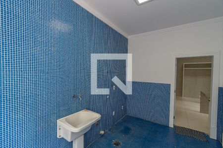 Casa de condomínio à venda com 620m², 5 quartos e 10 vagas Casa de condomínio à venda com 620m², 5 quartos e 10 vagasÁrea de Serviço