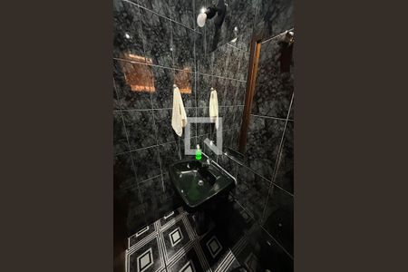 Casa de condomínio à venda com 189m², 3 quartos e 2 vagasLavabo