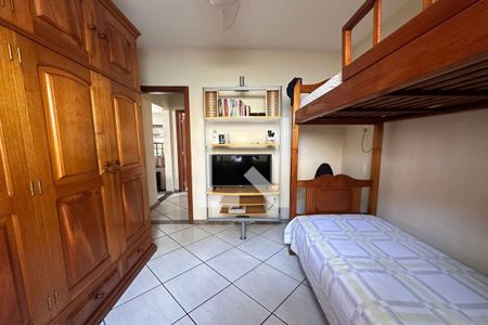 Casa de condomínio à venda com 189m², 3 quartos e 2 vagasQuarto 2