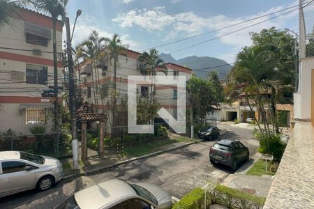 Casa de condomínio à venda com 189m², 3 quartos e 2 vagasVista