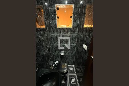 Casa de condomínio à venda com 189m², 3 quartos e 2 vagasLavabo