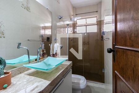 Apartamento à venda com 170m², 3 quartos e 1 vaga Apartamento à venda com 170m², 3 quartos e 1 vagaBanheiro Social