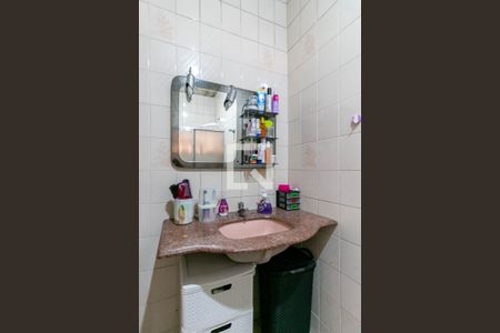 Casa à venda com 193m², 3 quartos e 4 vagasBanheiro Social