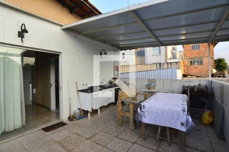 Casa à venda com 311m², 5 quartos e 1 vagaÁrea comum