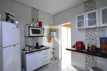 Casa à venda com 311m², 5 quartos e 1 vagaCozinha