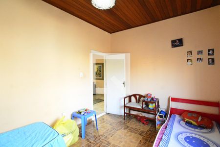 Casa à venda com 311m², 5 quartos e 1 vagaQuarto