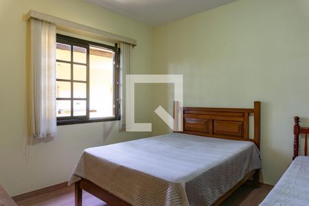 Casa à venda com 280m², 3 quartos e 4 vagas Casa à venda com 280m², 3 quartos e 4 vagasQuarto 2