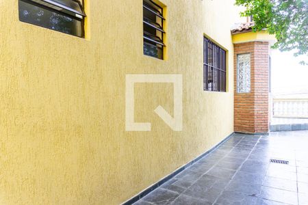 Casa à venda com 280m², 3 quartos e 4 vagas Casa à venda com 280m², 3 quartos e 4 vagasQuintal