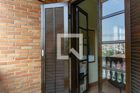 Casa à venda com 280m², 3 quartos e 4 vagas Casa à venda com 280m², 3 quartos e 4 vagasVaranda