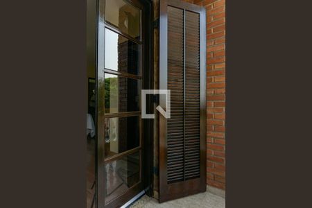 Casa à venda com 280m², 3 quartos e 4 vagas Casa à venda com 280m², 3 quartos e 4 vagasVaranda