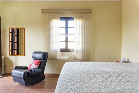 Casa à venda com 280m², 3 quartos e 4 vagas Casa à venda com 280m², 3 quartos e 4 vagasSuíte