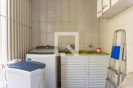 Casa à venda com 280m², 3 quartos e 4 vagas Casa à venda com 280m², 3 quartos e 4 vagasÁrea de Serviço