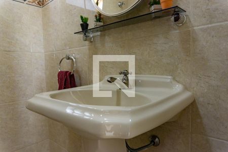 Casa à venda com 280m², 3 quartos e 4 vagas Casa à venda com 280m², 3 quartos e 4 vagasLavabo