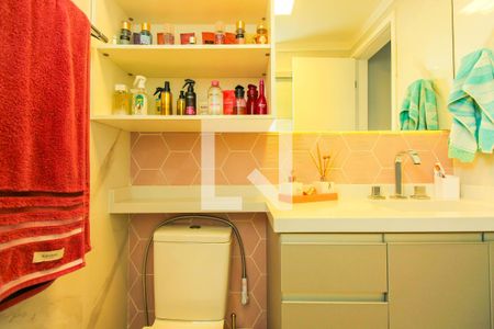 Apartamento à venda com 108m², 3 quartos e 3 vagas Apartamento à venda com 108m², 3 quartos e 3 vagasBanheiro