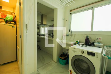 Apartamento à venda com 108m², 3 quartos e 3 vagas Apartamento à venda com 108m², 3 quartos e 3 vagasÁrea de Serviço