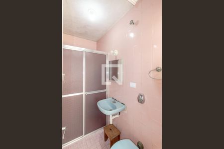 Casa à venda com 130m², 3 quartos e 1 vaga Casa à venda com 130m², 3 quartos e 1 vagaBanheiro da Edícula