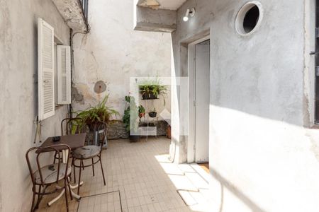 Casa à venda com 130m², 3 quartos e 1 vaga Casa à venda com 130m², 3 quartos e 1 vagaQuintal