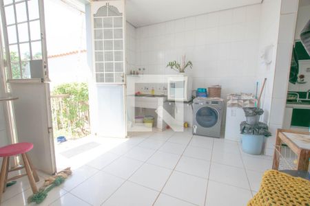 Casa à venda com 2000m², 4 quartos e 10 vagasAerea de servi