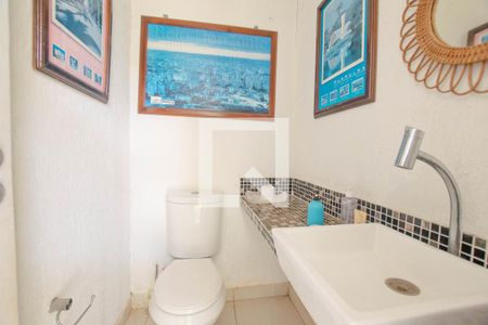 Casa à venda com 2000m², 4 quartos e 10 vagasBanheiro Social