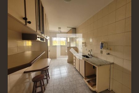 Apartamento à venda com 95m², 2 quartos e 1 vaga Apartamento à venda com 95m², 2 quartos e 1 vagaCozinha