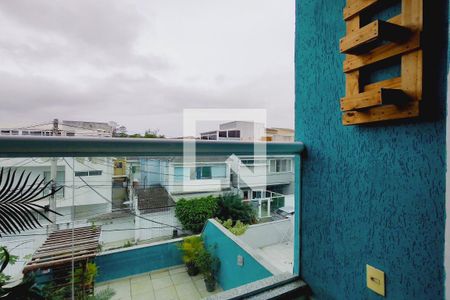 Casa de condomínio à venda com 100m², 3 quartos e 1 vaga Casa de condomínio à venda com 100m², 3 quartos e 1 vagaVaranda